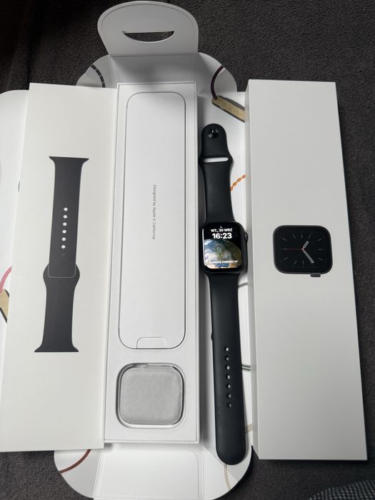Apple Watch 6 44mm aluminium