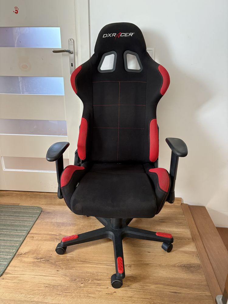 Fotel gamingowy DXRacer