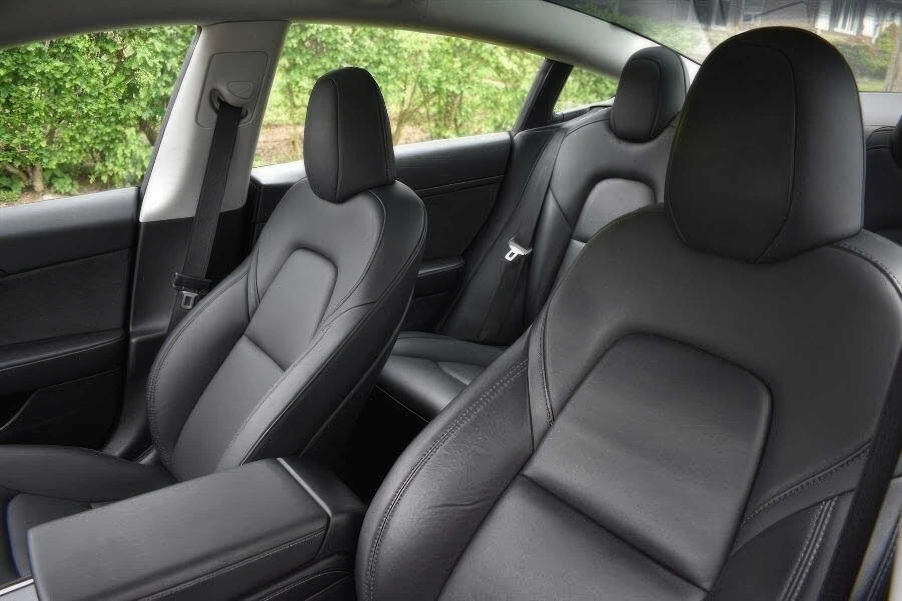 Tesla Model 3  2023