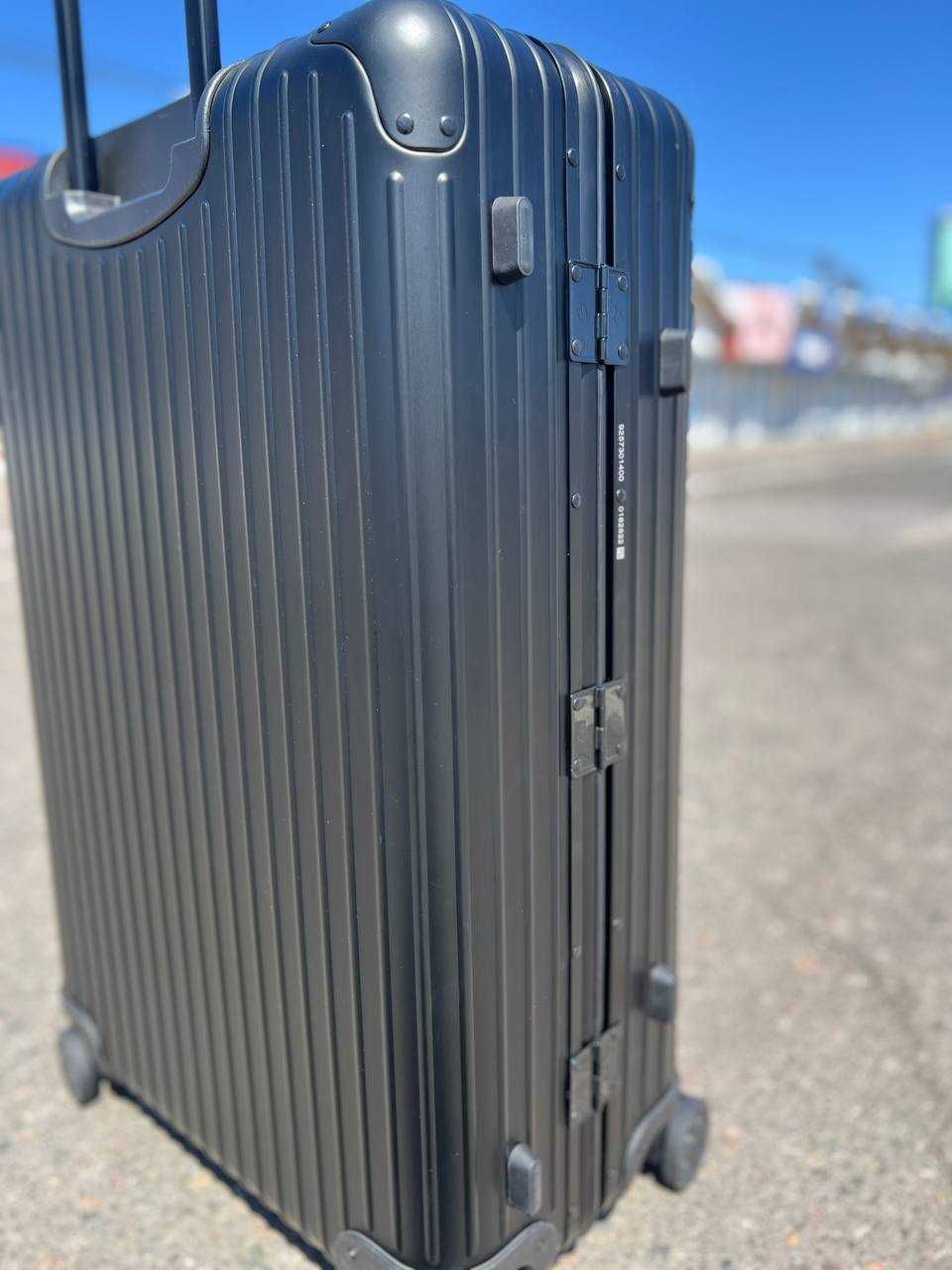 Черный чемодан Check In L Rimowa алюминиевый чемодан сумка c889