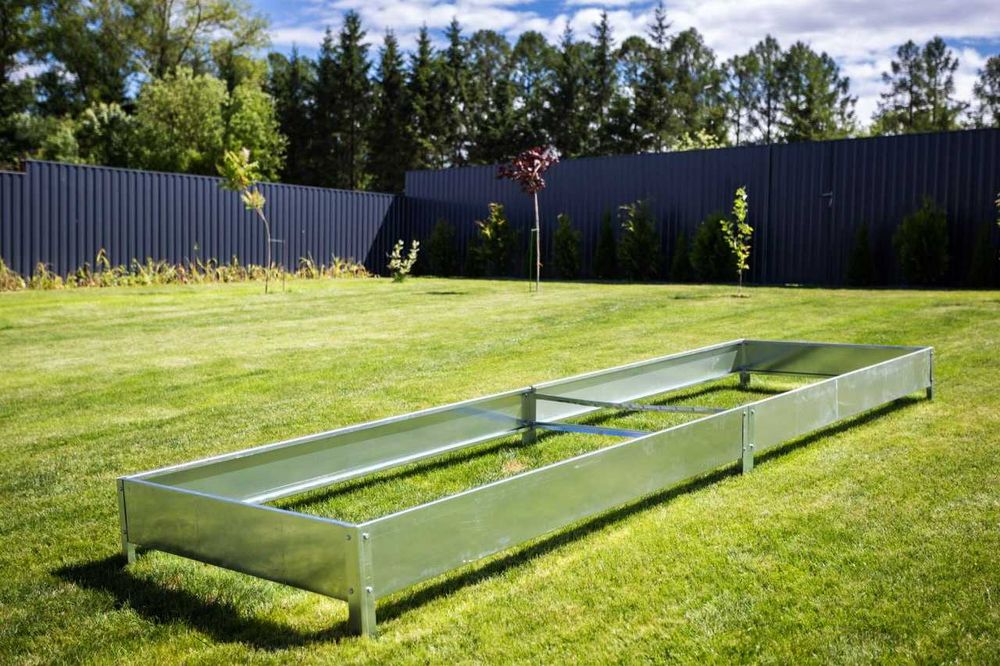 Grządka podwyższona metalowa ocynkowana 4m*0,65m*0,2m