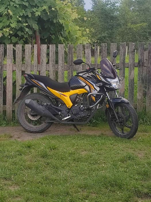 Продам ліфан КП 200