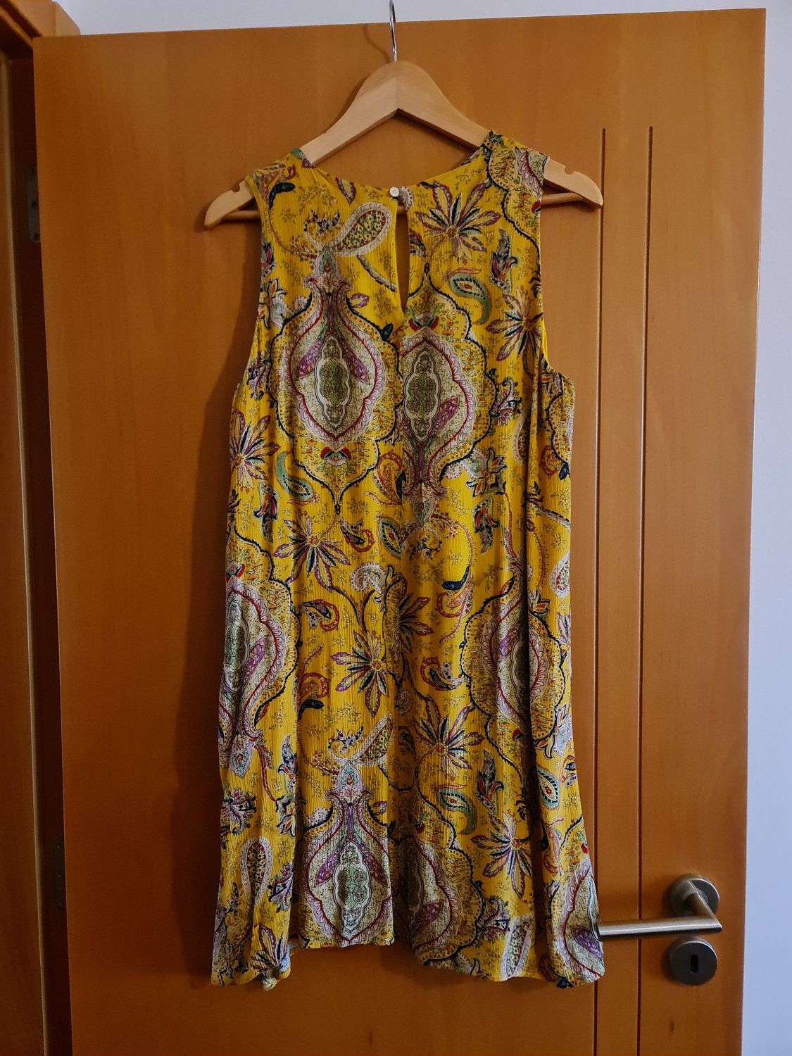 Vestidos de cerimónia ( vários)