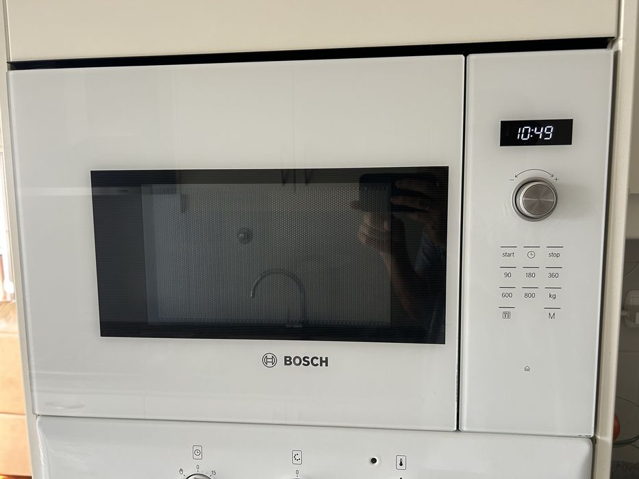 Microondas de encastre Bosch (serie 6) como novo