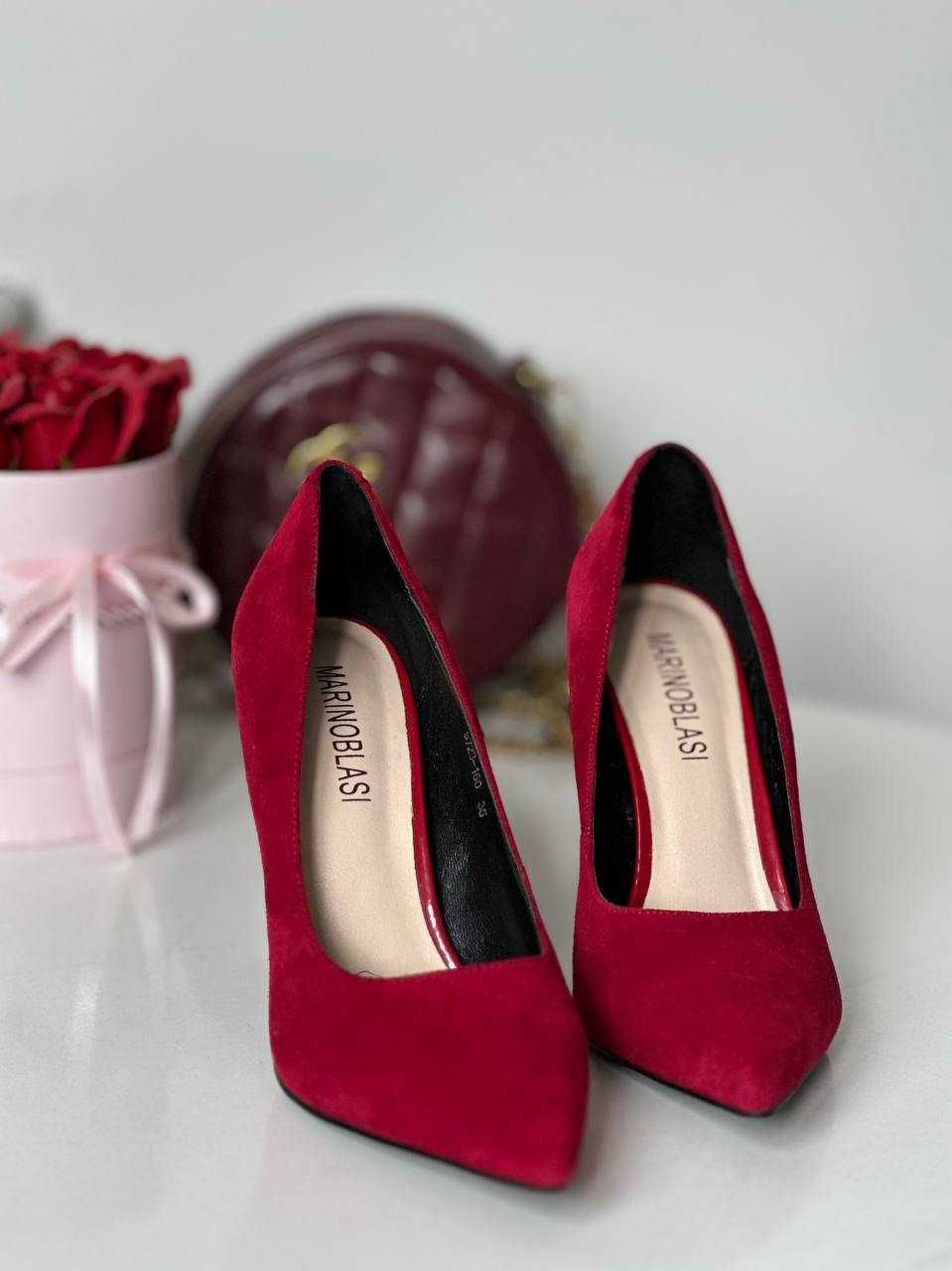 Buty damskie na obcasie