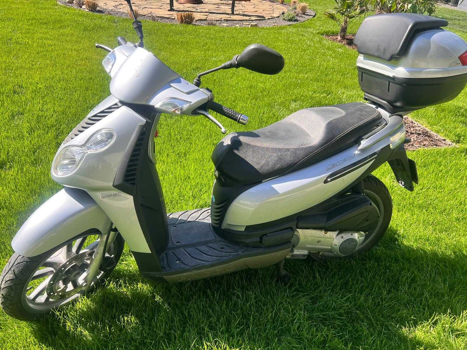 Tytuł:
Piaggio Carnaby 125 - Super stan, Mały przebieg.