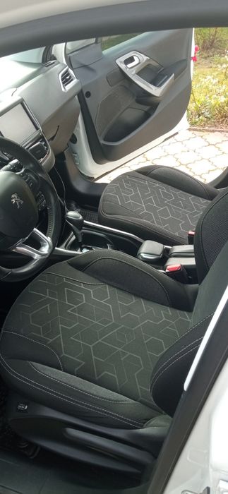 Кросовер  Peugeot-2008 2017 автомат,пробіг69т.км. АТ(110к.с)