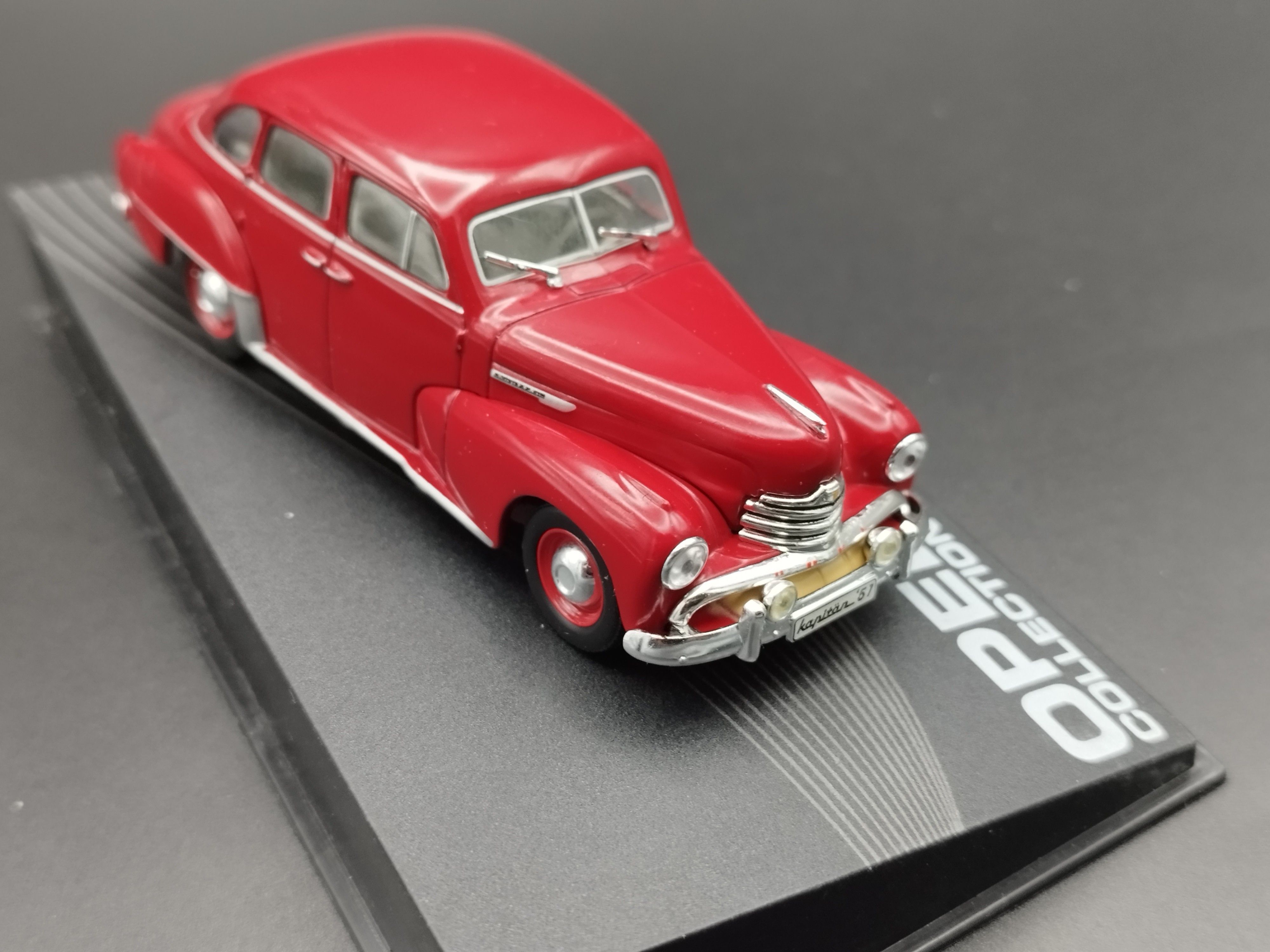 1:43 Opel Collection 1951-53 Opel Kapitan 51 model używany