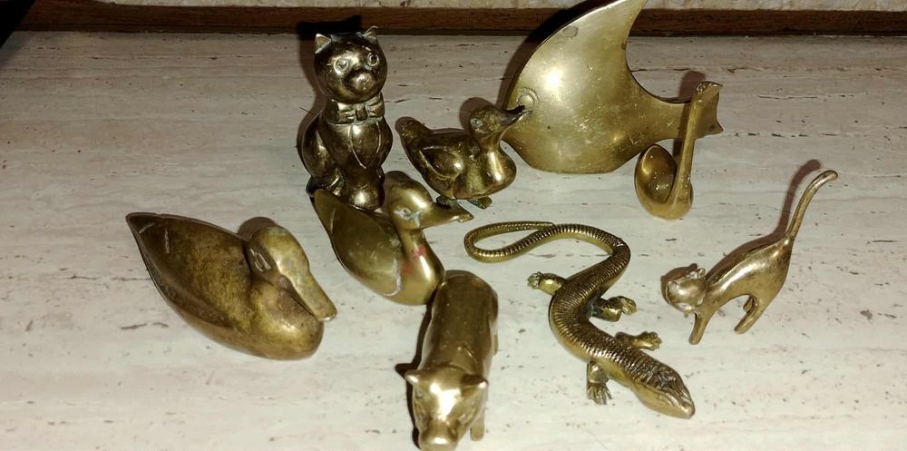 Zestaw mosiężnych figurek zwierząt