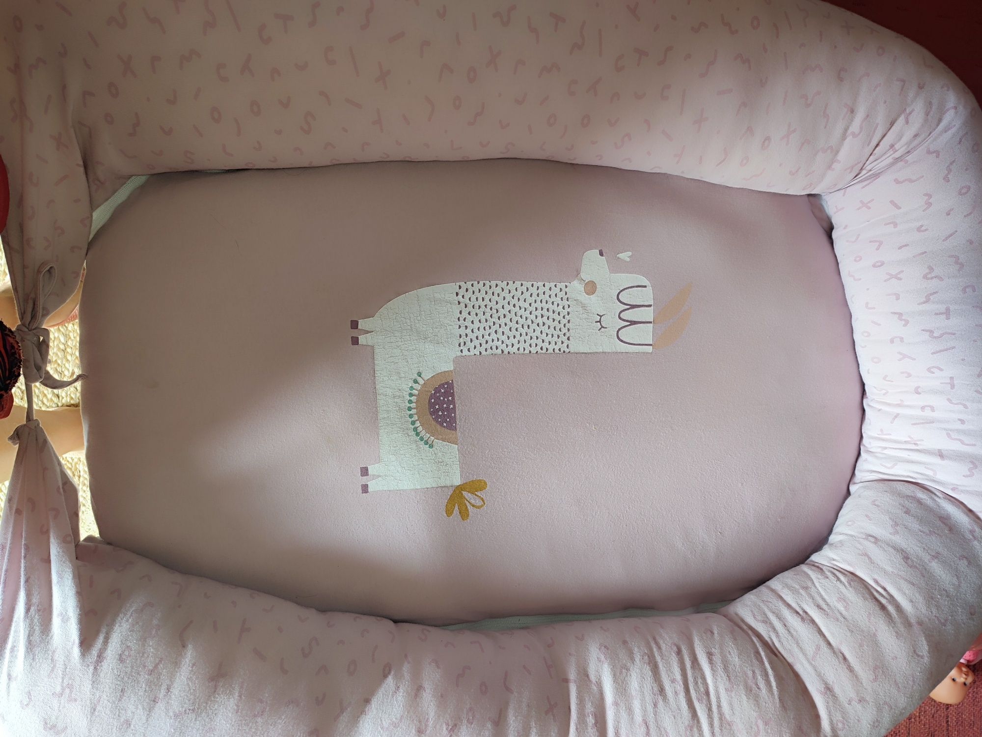 Ninho de bebê para menina