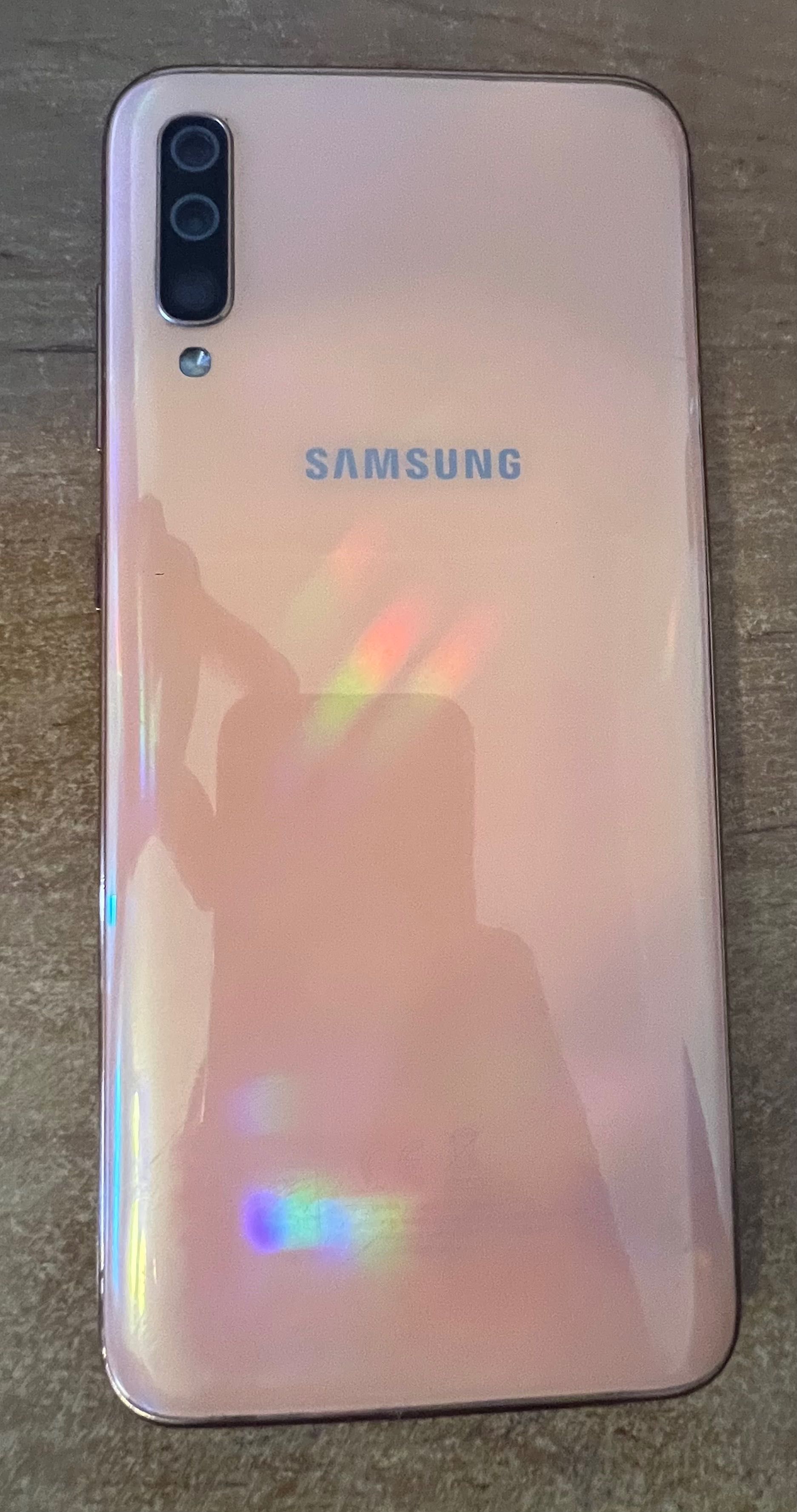 Samsung A70 SM-A705FN/DS 6Gb RAM 128 GB ROM