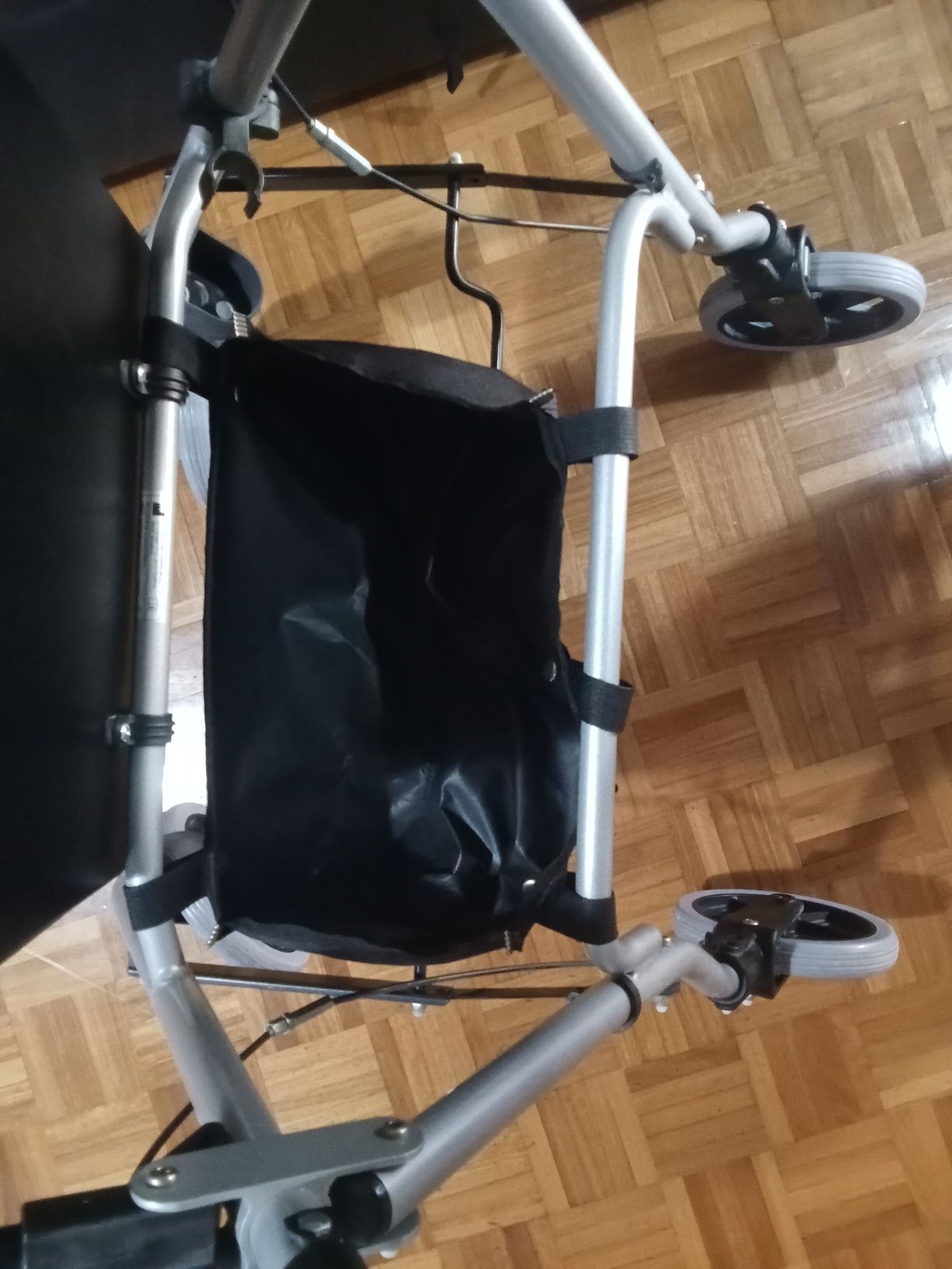 Andarilho novo nunca usado