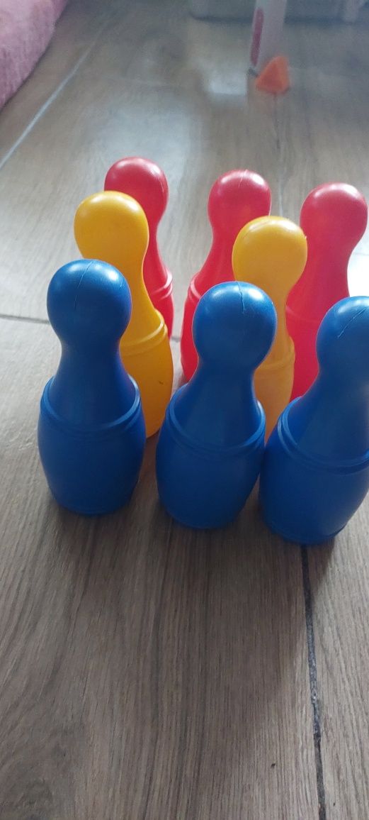 Kręgle kregle  8sztuk kolorowych kregli