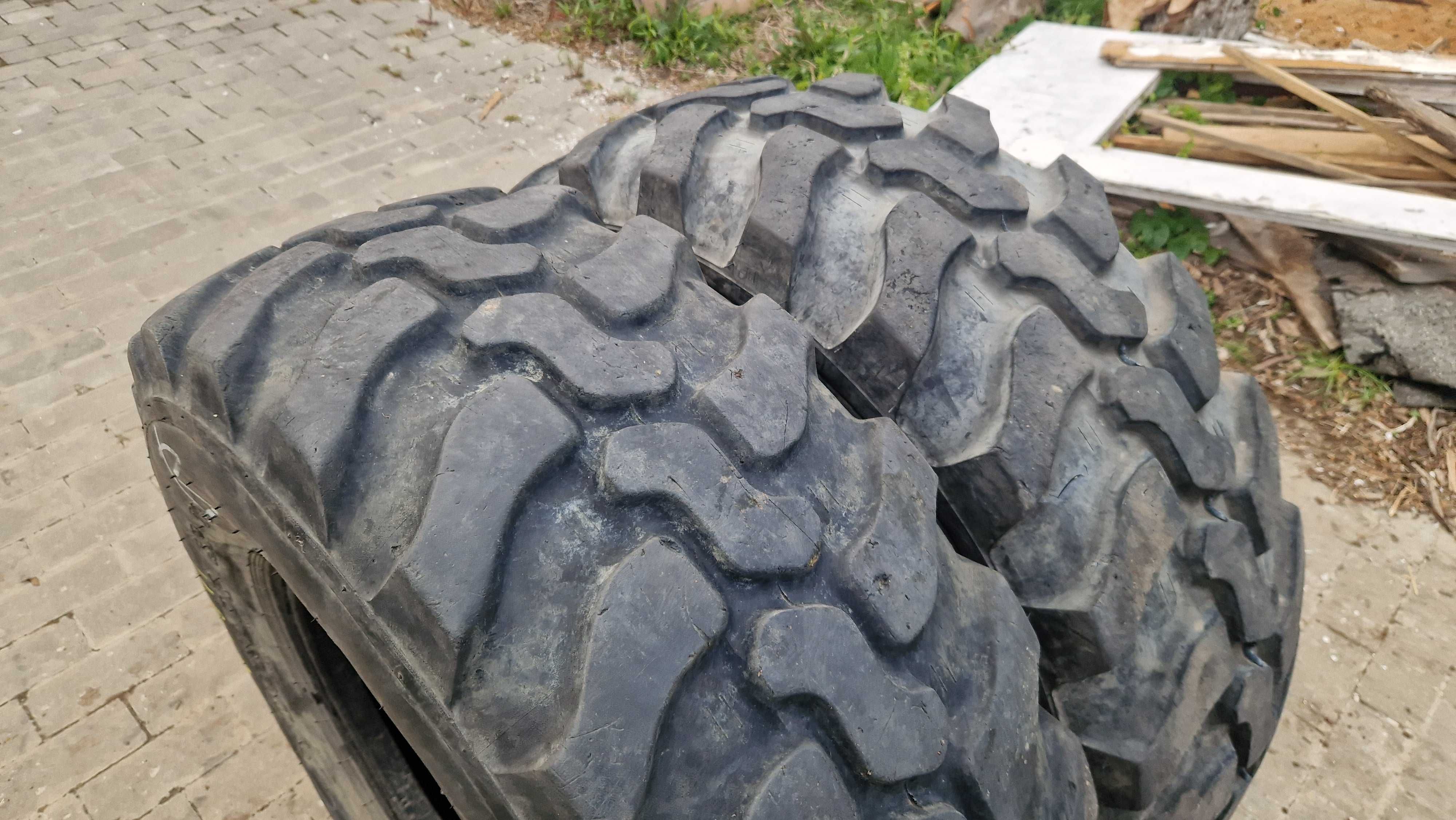 365/70r18 12.5/80-18, 12.5-18, 340/80-18 Dunlop 90%