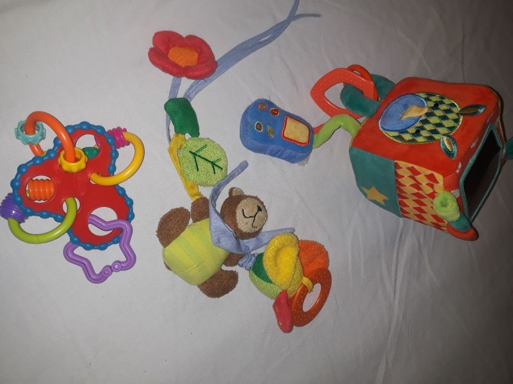 Lupilu playgro игрушки детские подвески в коляску развивающие