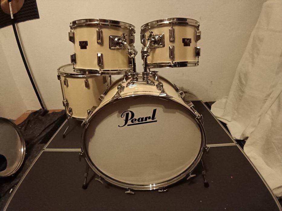 Perkusja Pearl Wood Fiberglass