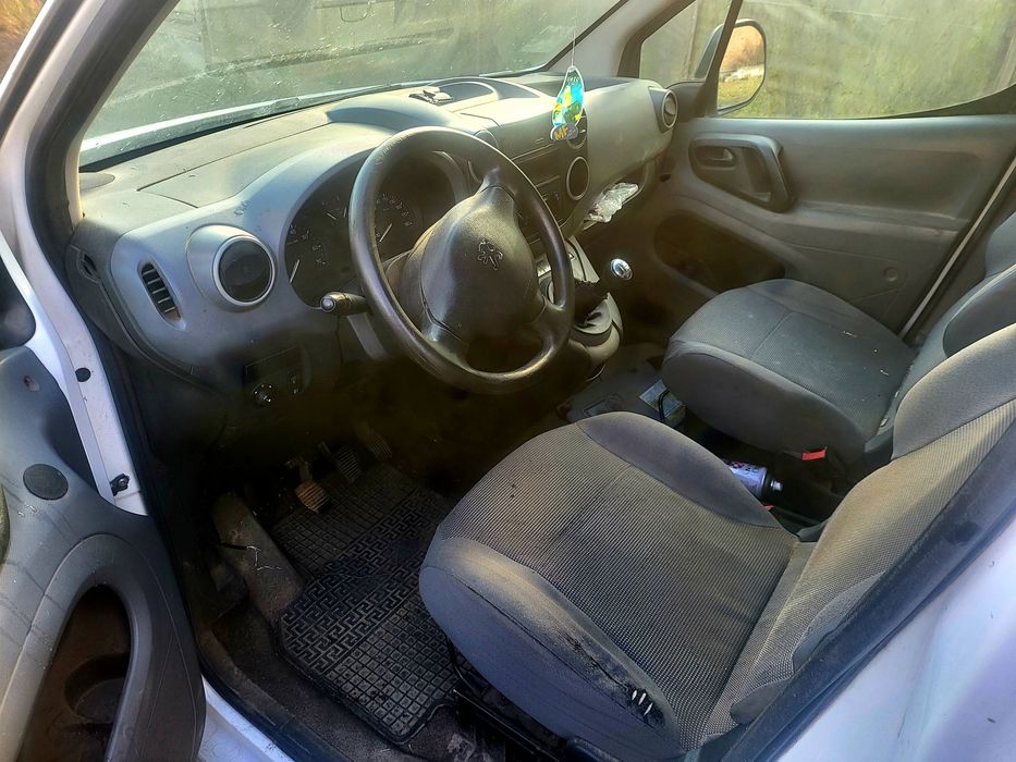 Peugeot Partner 2008 пасажир
