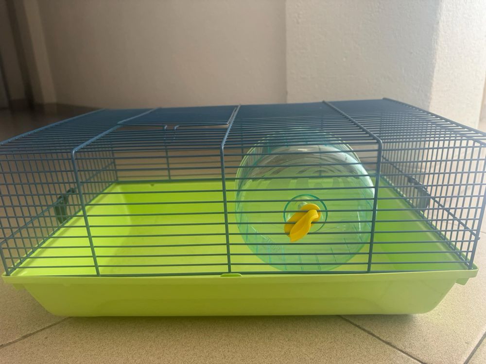 Gaiolas de hamesters e coelhos