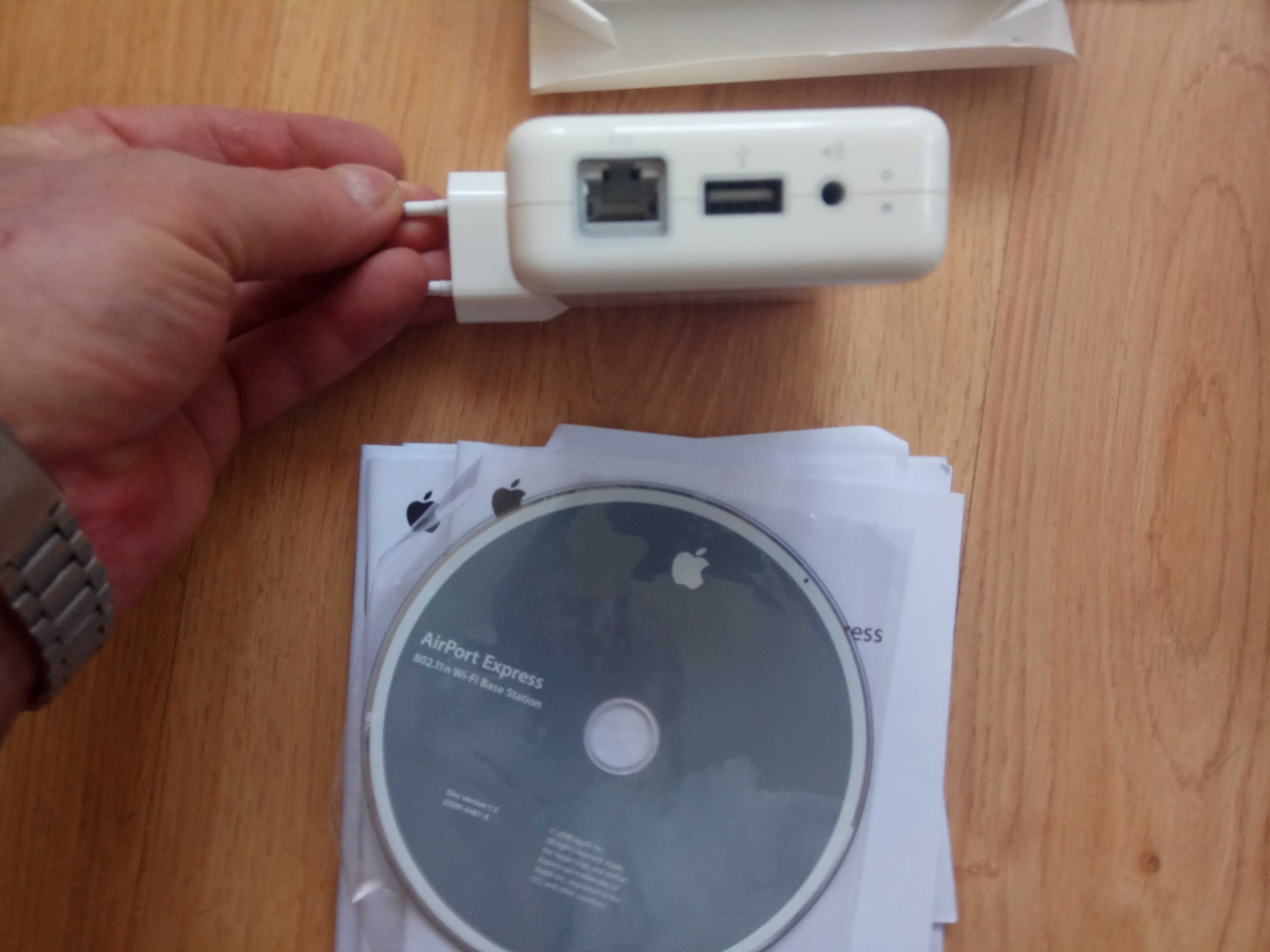 WiFi роутер Apple Airport Express A1264 комплект