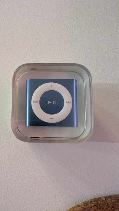 iPod shuffle 2GB MC751RP/A - nowy, zaplombowany