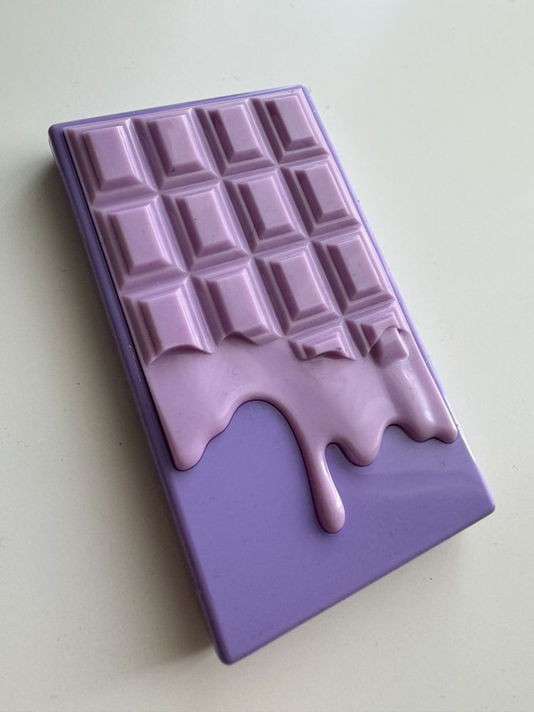 I Heart Revolution Violet Crush paleta cieni