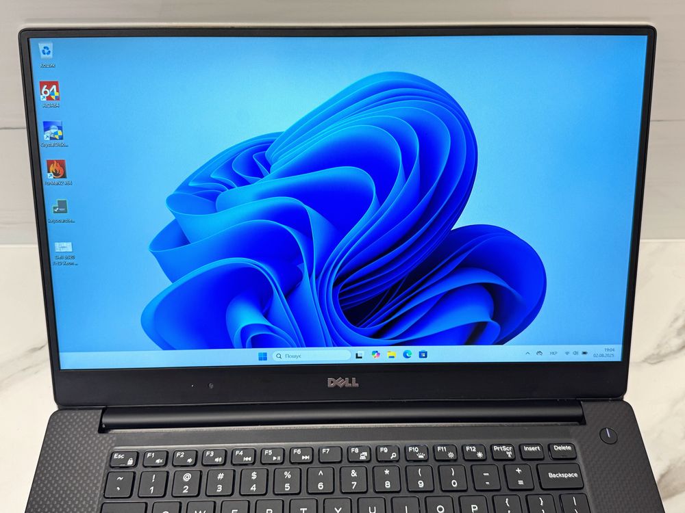 DELL Precision 5520 15.6"FHD IPS|Xeon E3-1505M V6|16GB|256SSD|M1200