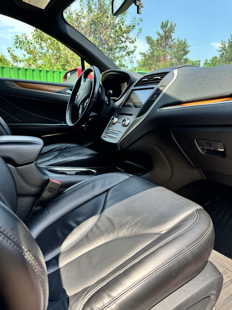 Lincoln MKC -2016 року.         5LMCJ2D97HUL07449