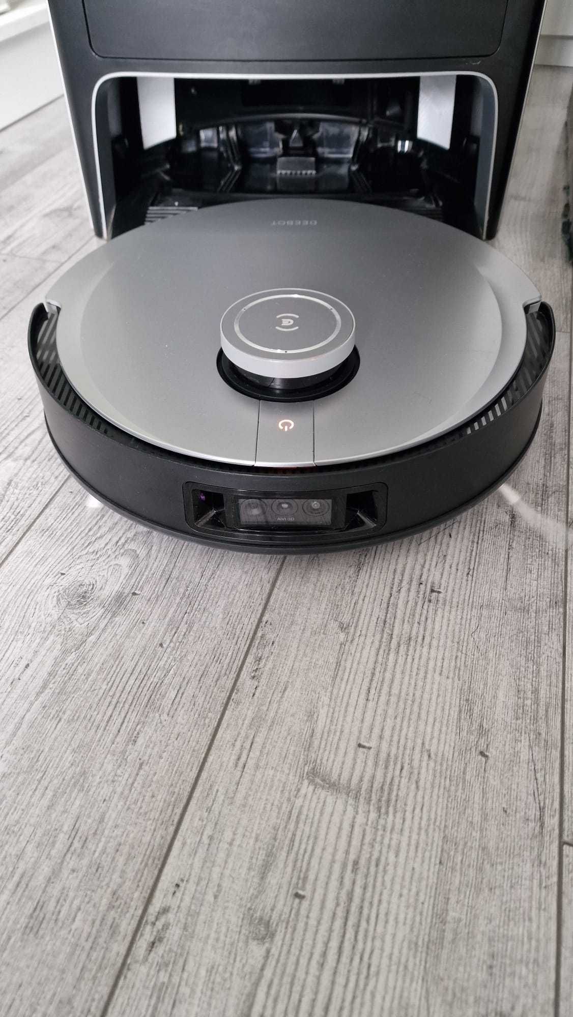 ECOVACS DEEBOT X1 OMNI, odkurzacz automatyczny z funkcją mopowania