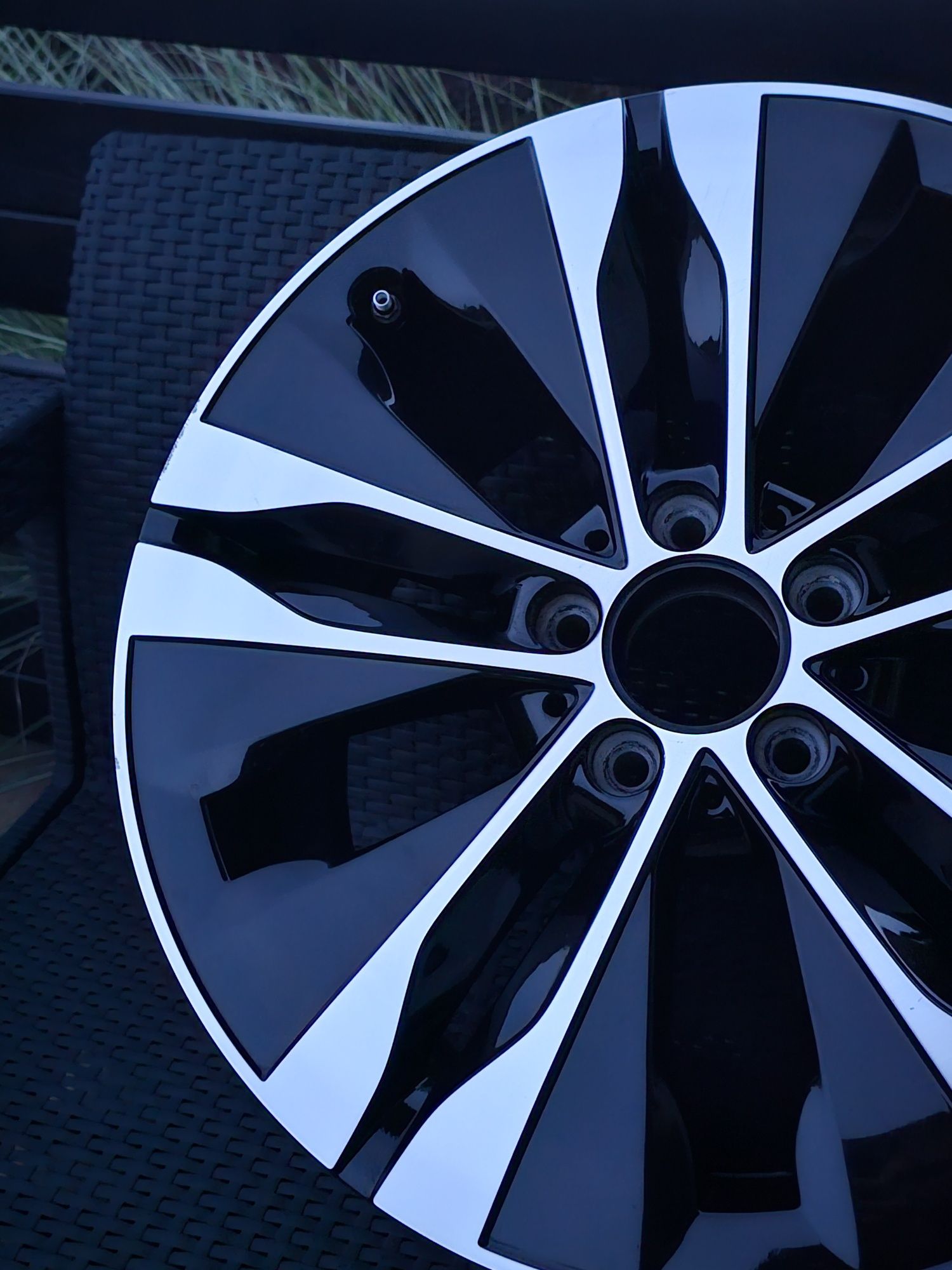 Felga 18cali 5x112 9j et58 oryginal Mercedes w206 Ładna Czujnik