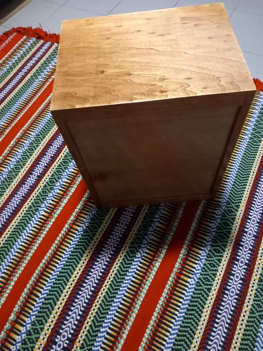 Bloco de cavetas de madeira envernizada