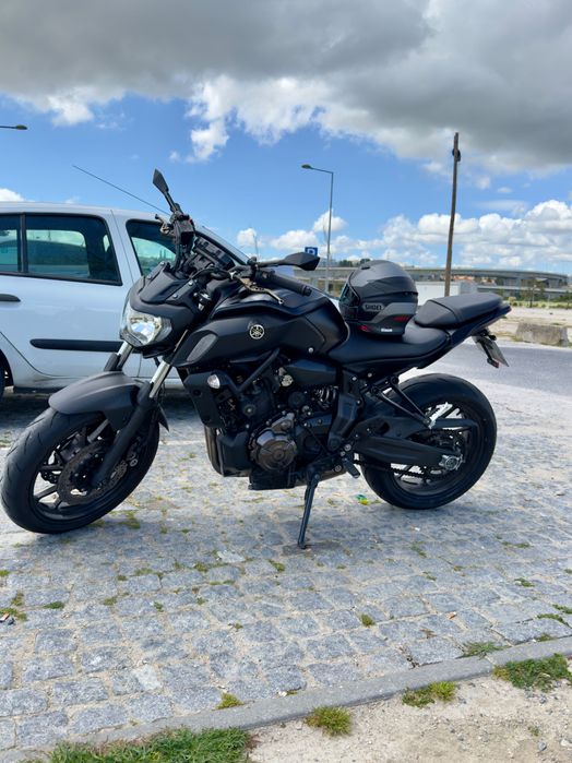 Yamaha MT-07 35kw (deslimitada) 19 000 km