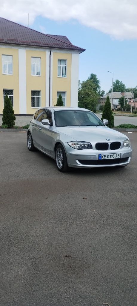 Продам BMW 1 серии