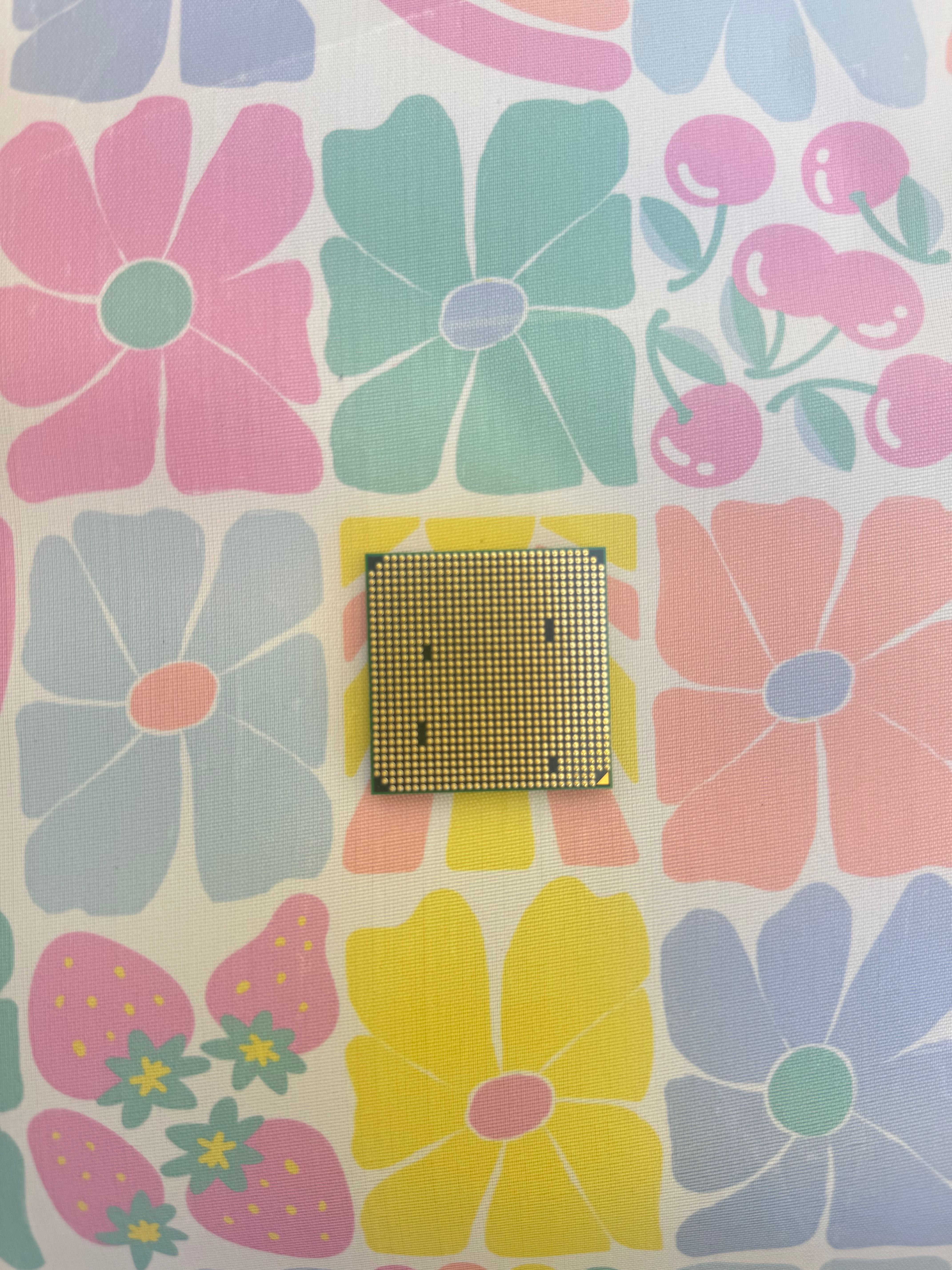 Процесор AMD AMD Phenom ll 840T
HD840TWFK4DGR
