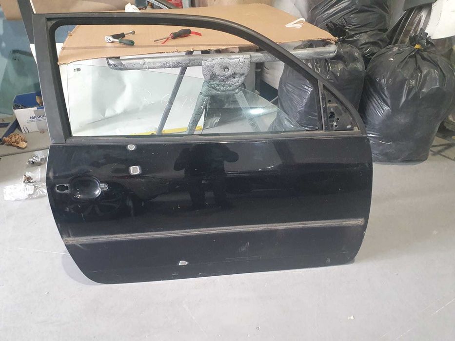 Porta lado direito Vw Lupo
