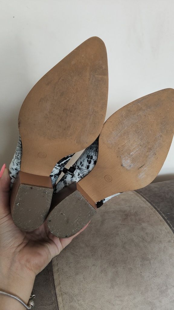 Buty wężowe botki kowbojki 38 rozmiar