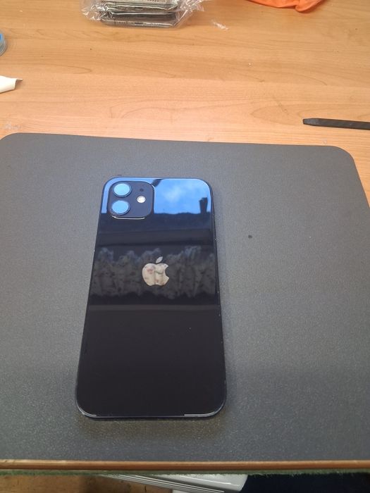 Korpus iphone 12 midnight