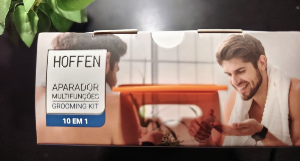 Maquina cortar 10em1  cobelo e barba nova selada 10 em 1