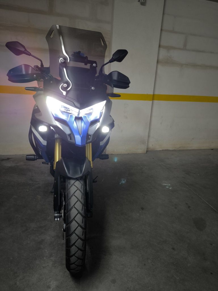 Voge 525 DSX c/ Kit malas