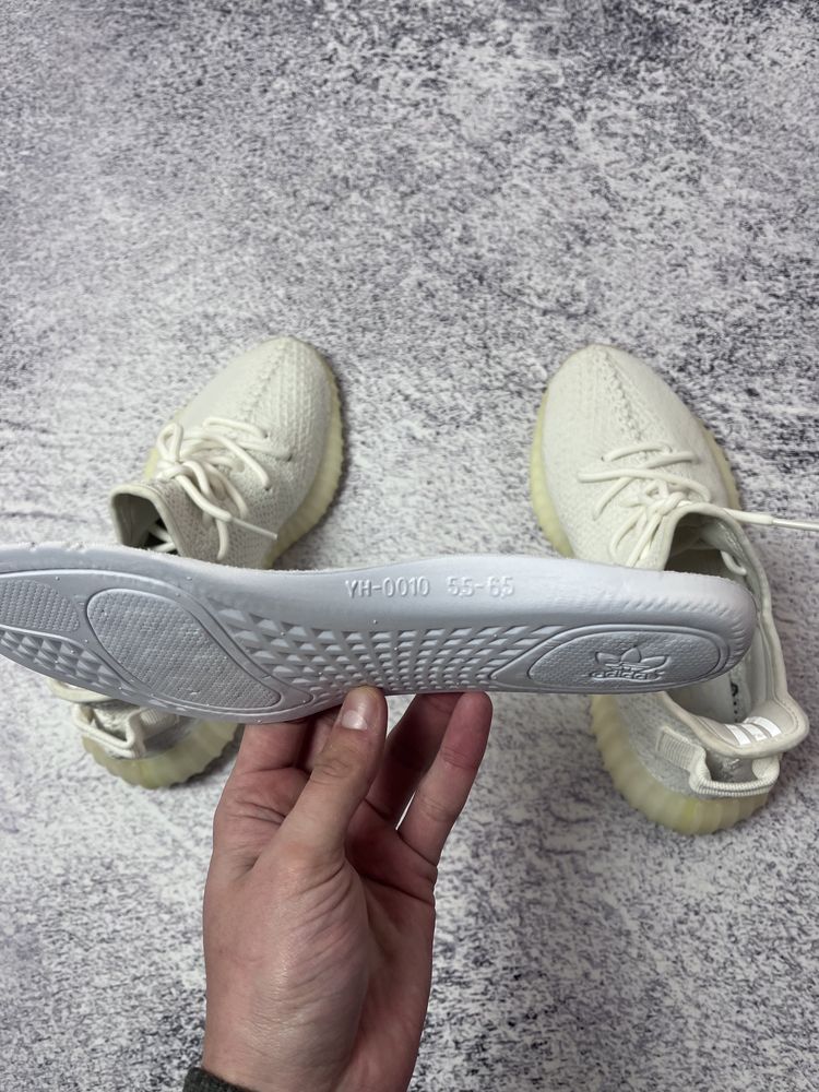 Чоловічі кросівки Adidas x Yeezy Boost 350