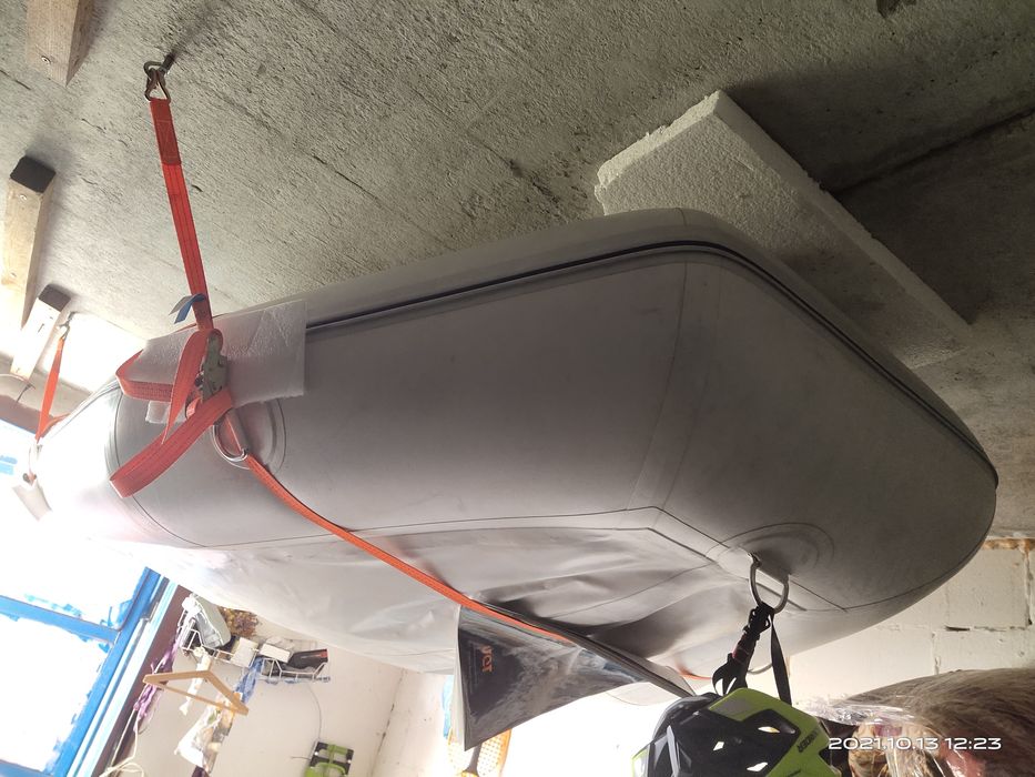 Brig Лодка гаражное хранение в надутом виде, килевая с дном