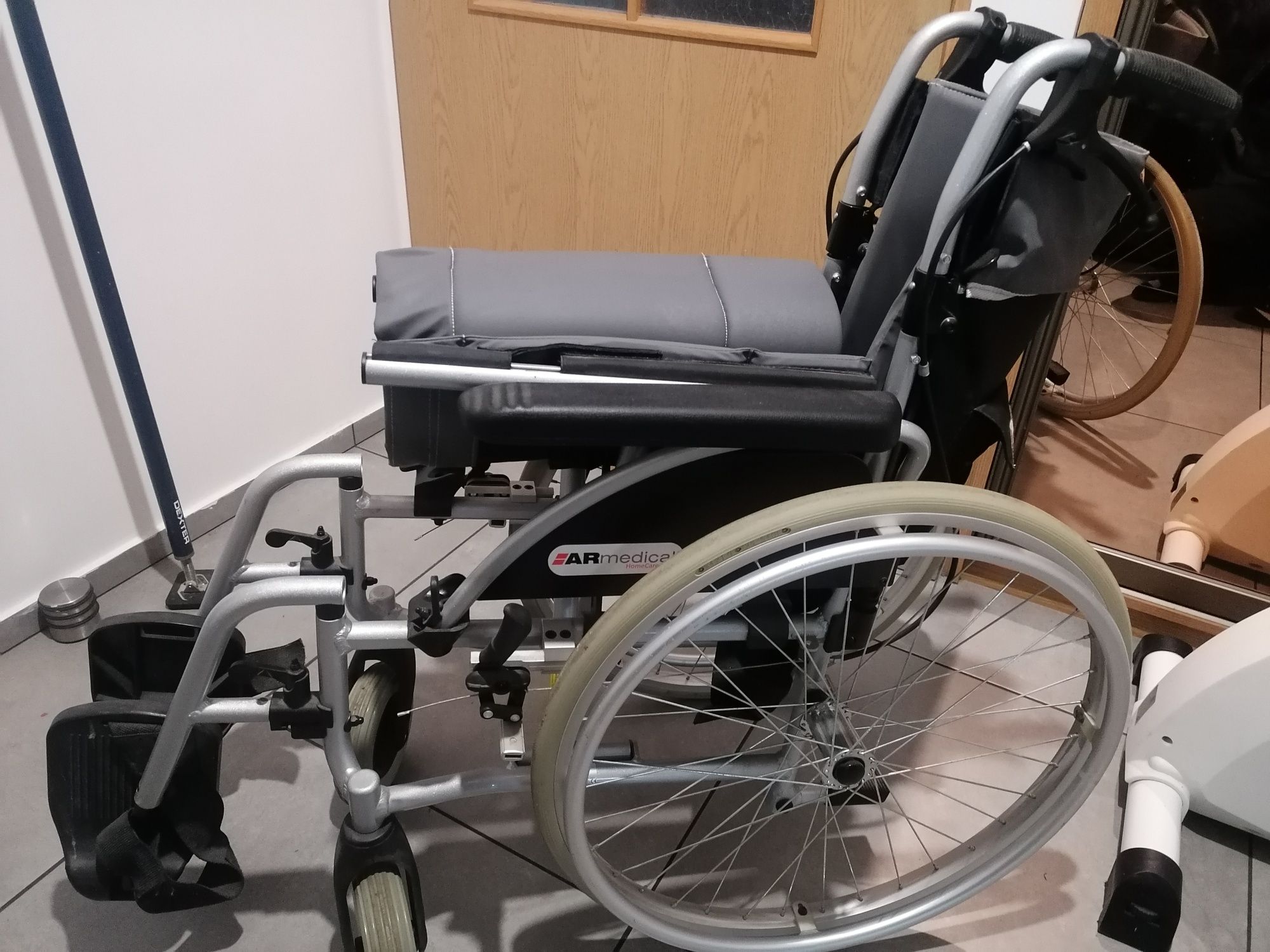 Wózek aluminiowy składany ARmedical