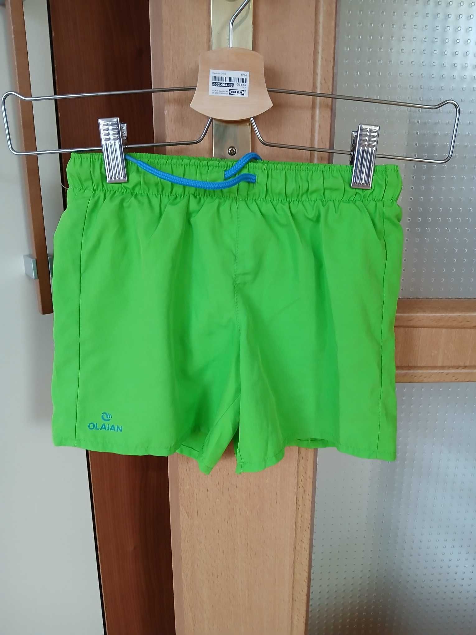 Szorty zielone długość 26cm, biodra 37cm z siatką 110/116