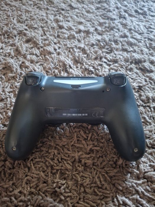 2 джойстика DualShock