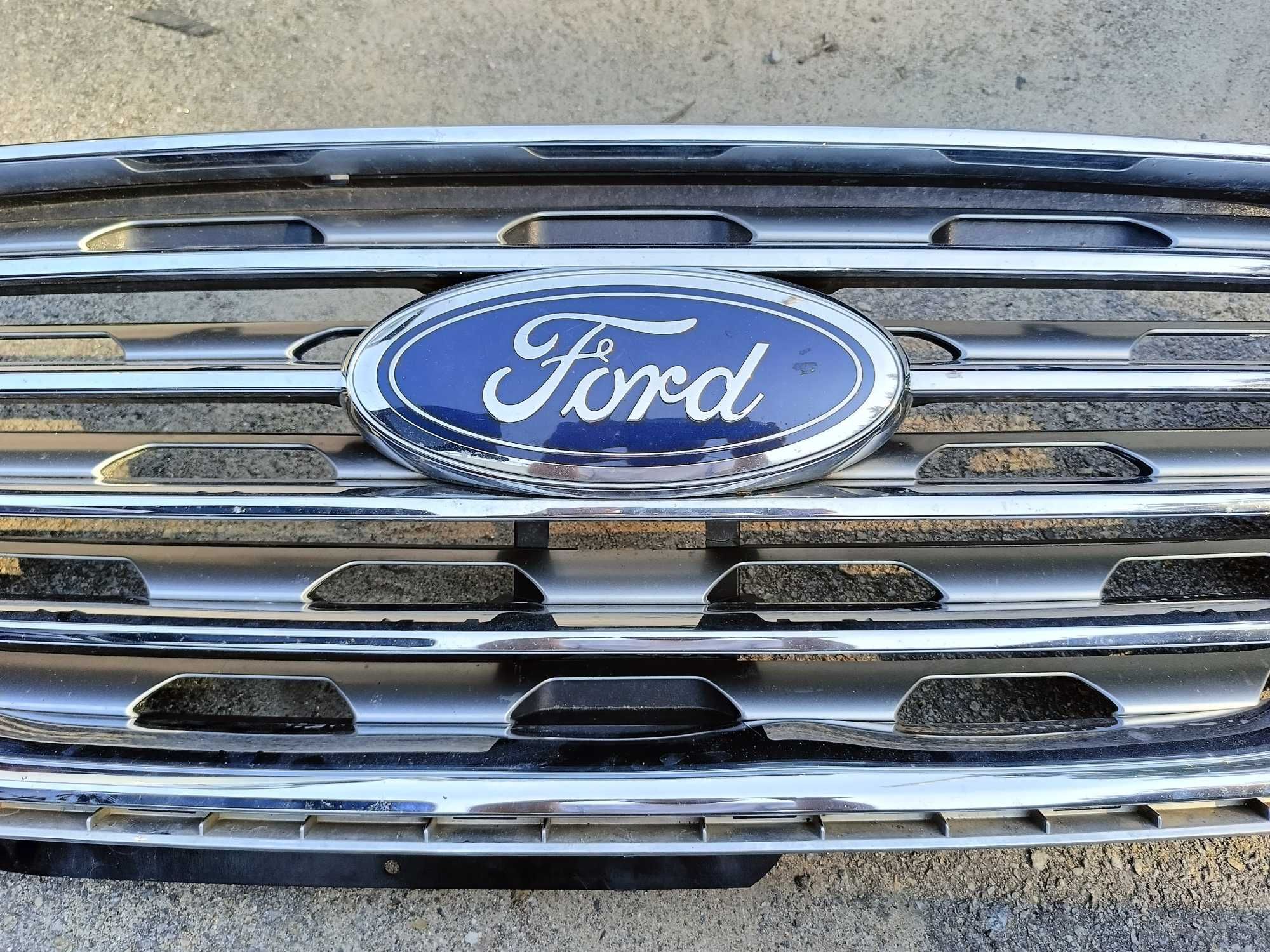 Решітка радіатора Ford Edge 2019-