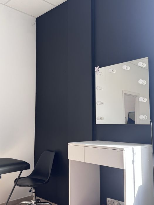 Оренда Стіл бровіста візажиста бьюті майстера кушетка лашмейкера