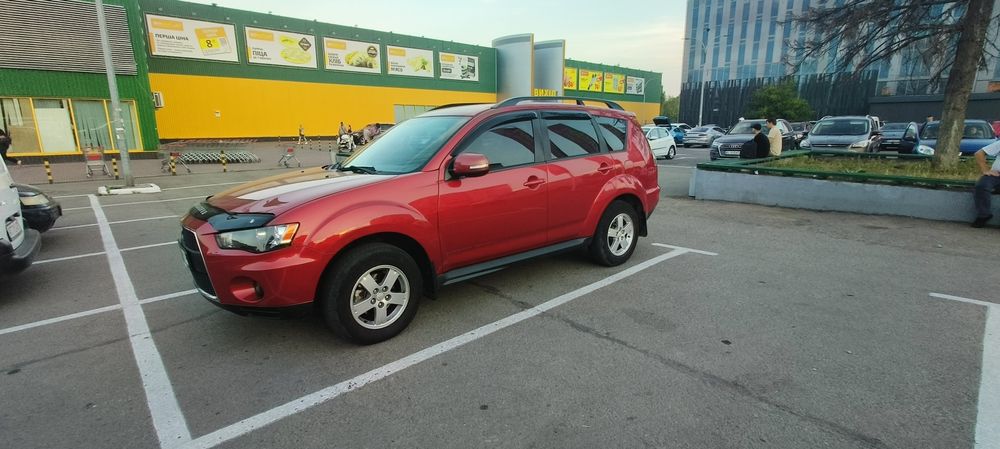 Продам автомобіль Mitsubishi 2011 року