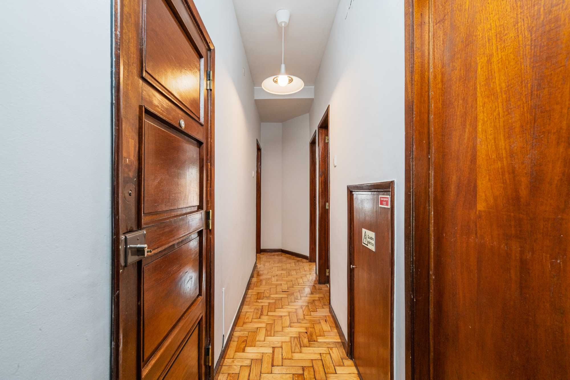 Vendo T2 remodelado centro do Porto