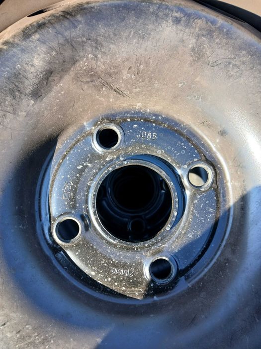 Opony zimowe z felgami 15" 4x100 Toyota Aygo, Citroen C1, Super Stan