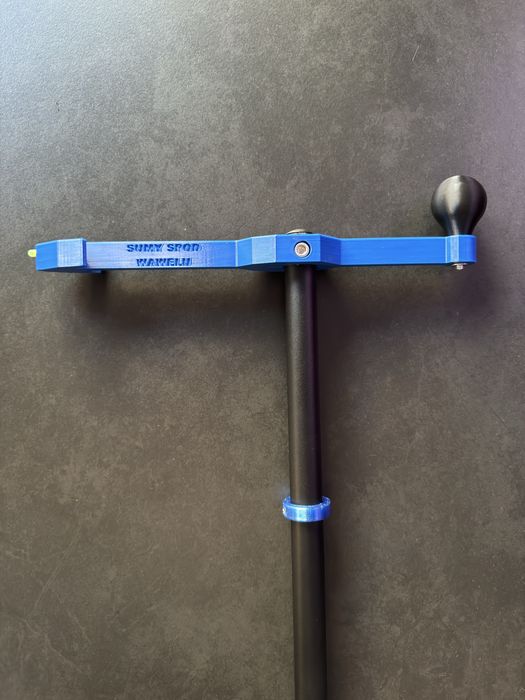 Wsaźnik kierunku rzutu do sztycy wędkarskiej