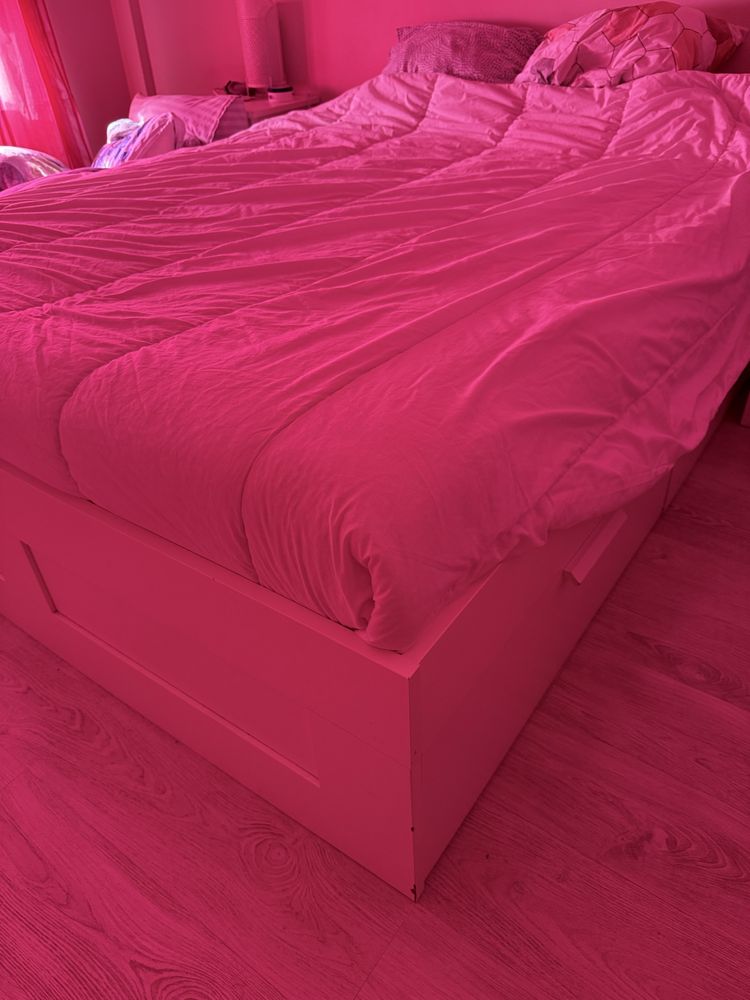 Cama 180x160 com colchão